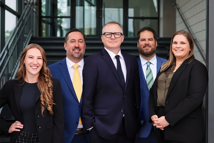 612-Injured Lawyer Team